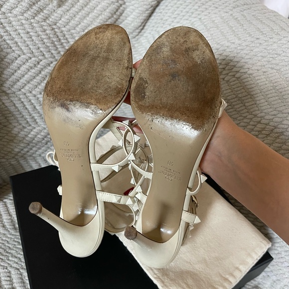 Authentic Valentino Garavani Rockstud Sandals Heels in Ivory color Size 40 - Picture 8 of 9